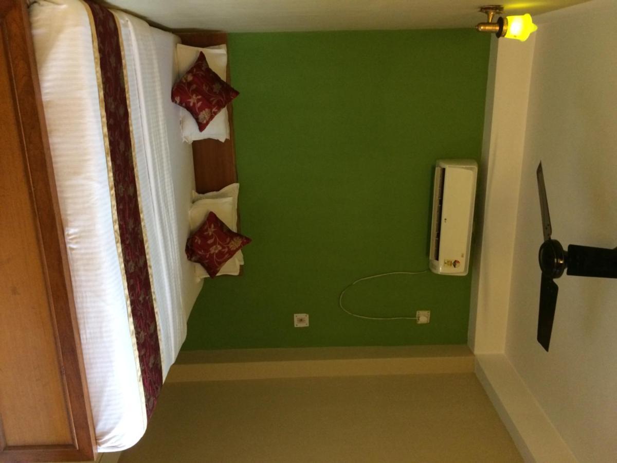 Breeze Hotel Sziliguri Kültér fotó