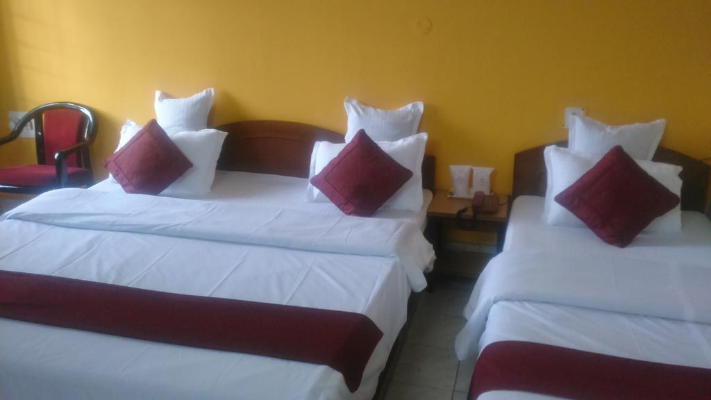 Breeze Hotel Sziliguri Szoba fotó