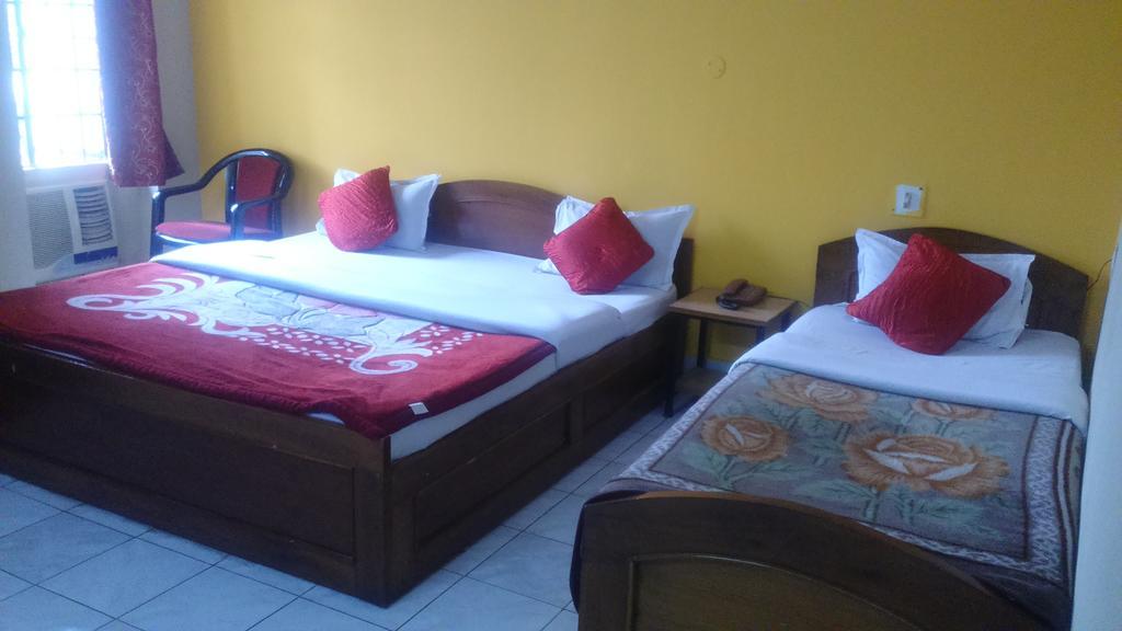 Breeze Hotel Sziliguri Szoba fotó