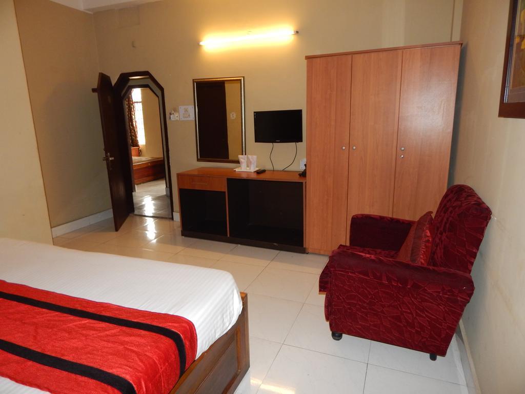 Breeze Hotel Sziliguri Szoba fotó