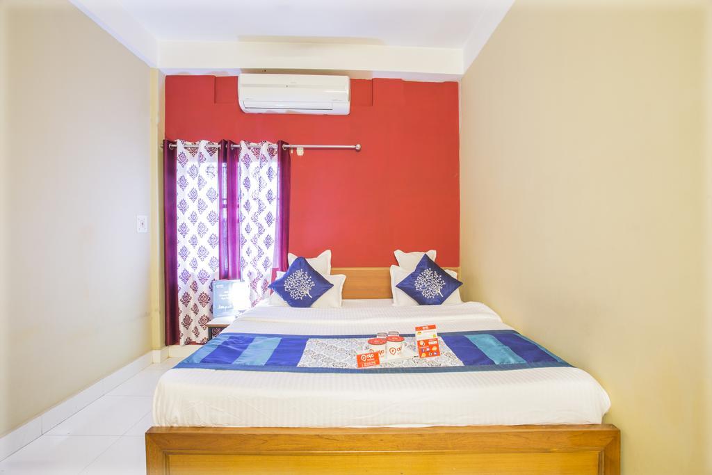 Breeze Hotel Sziliguri Szoba fotó