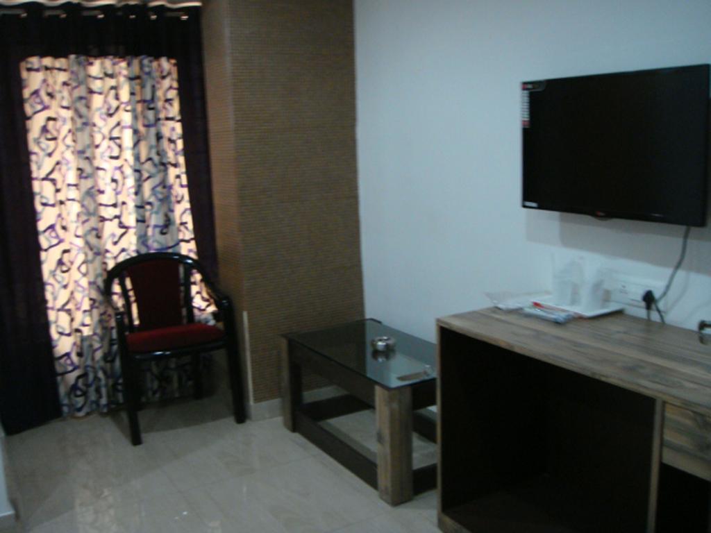 Breeze Hotel Sziliguri Szoba fotó