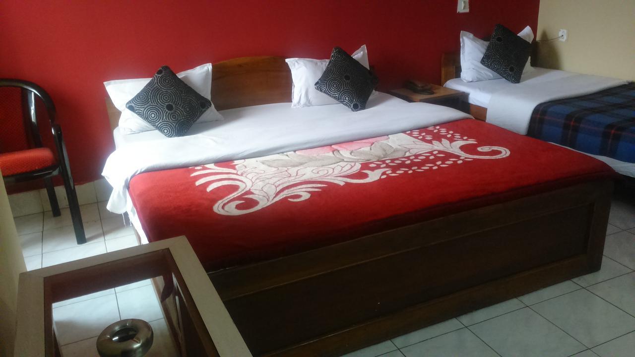 Breeze Hotel Sziliguri Kültér fotó